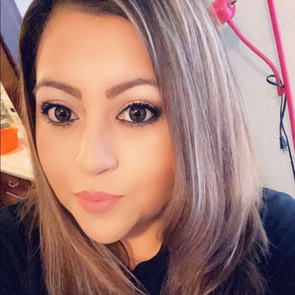 Meet your Posher, Anabel